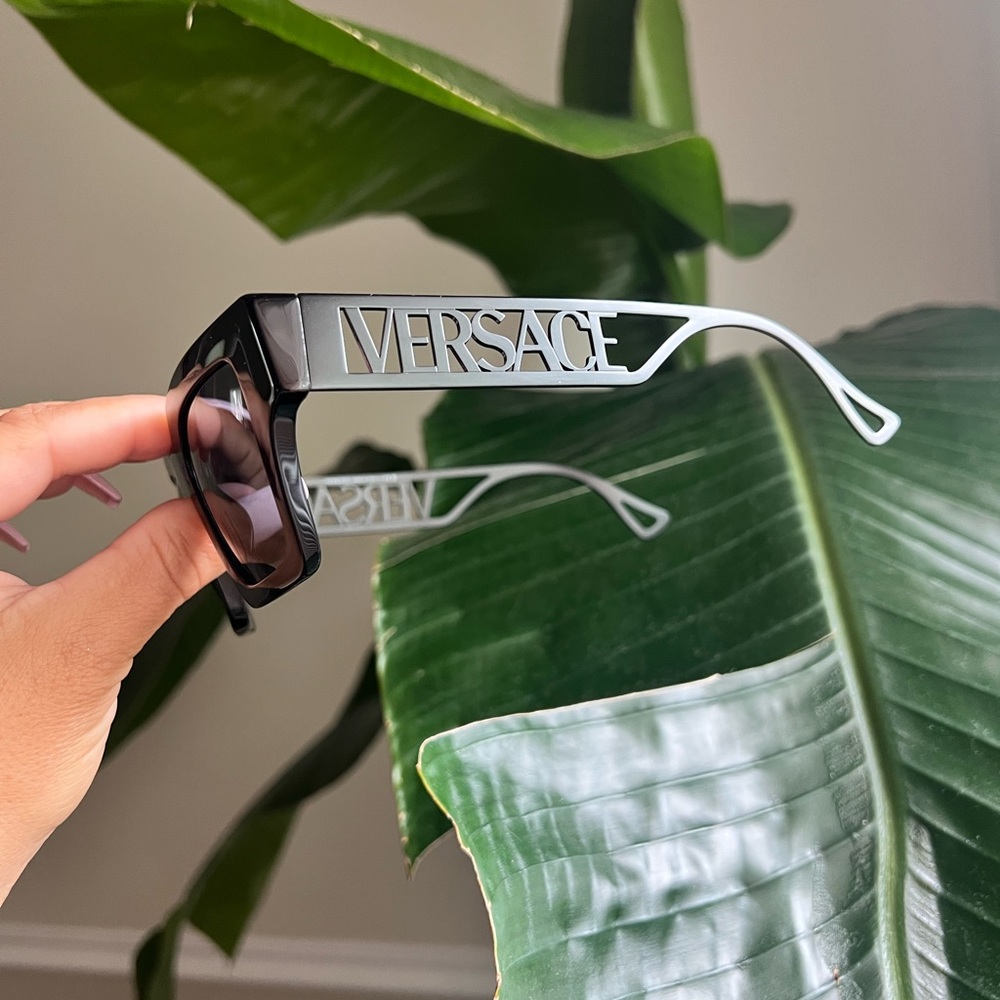 VERSACE BLACK SUNGLASSES